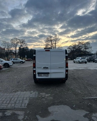 Renault Trafic cena 51900 przebieg: 177616, rok produkcji 2017 z Wołomin małe 67